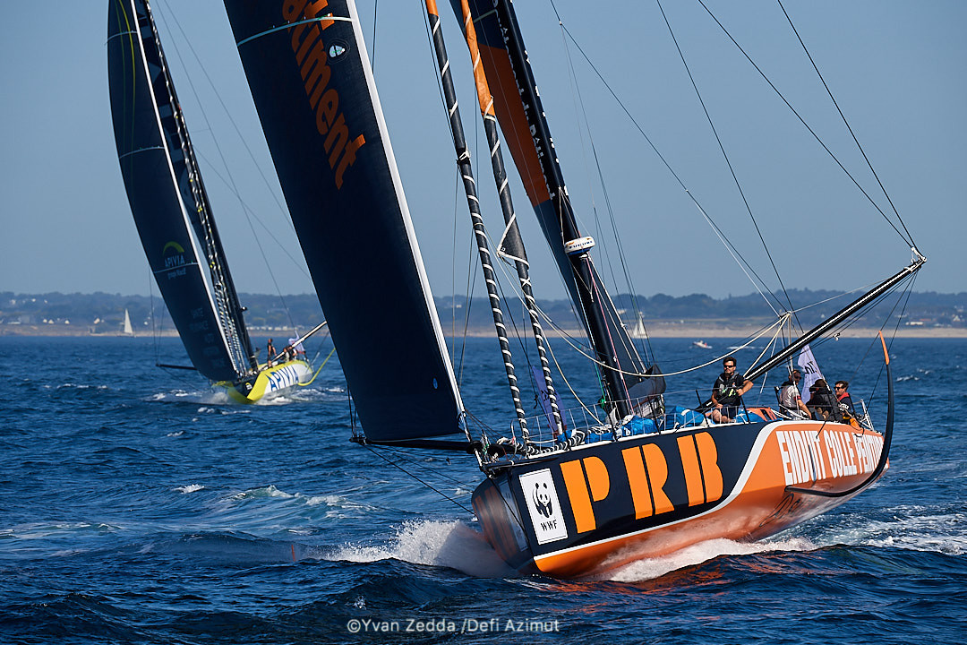 Tour de Groix - IMOCA PRB avec Kévin Escoffier et Apivia avec Charlie Dalin - Défi Azimut 2020